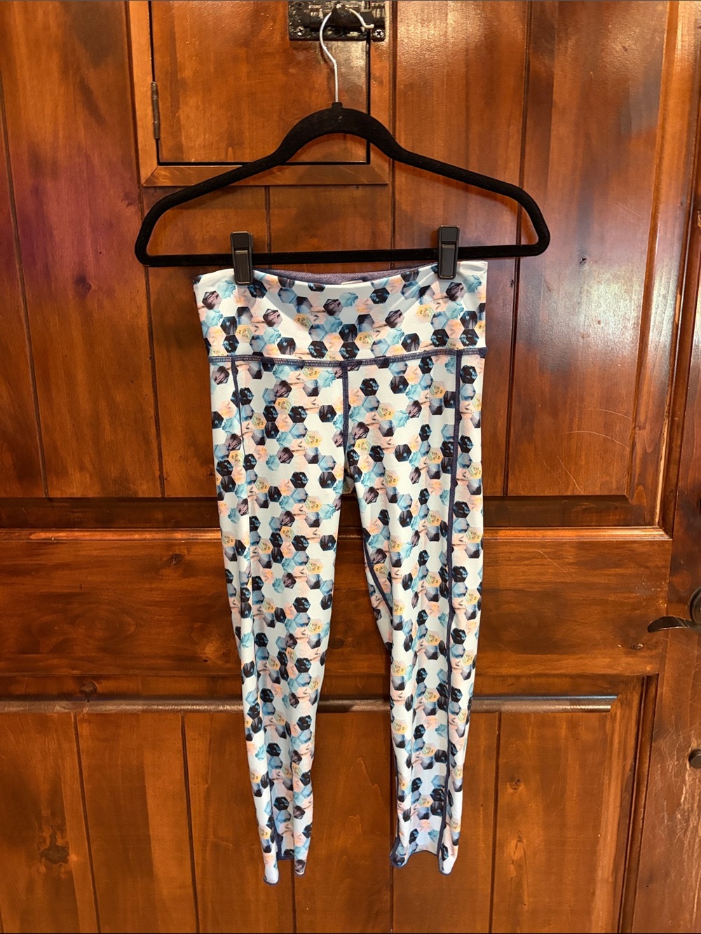 💙 Hottie Yoga Wear Reversible Capri Leggings